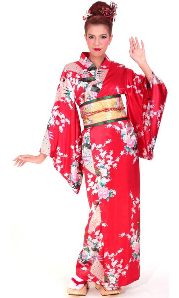 Белое кимоно женское